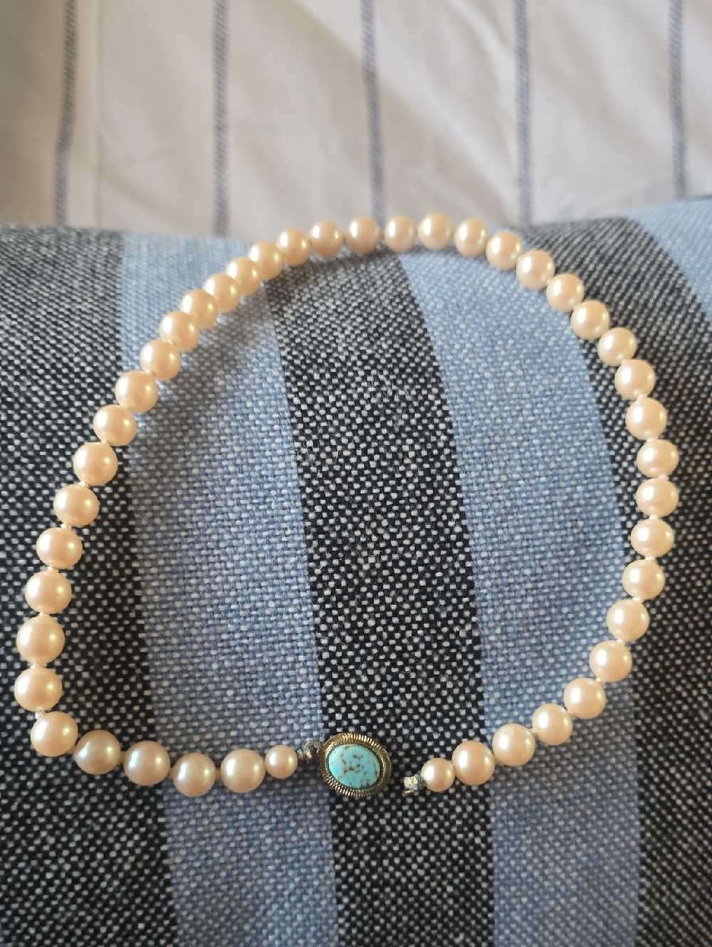 Vintage Cultured Pearl Necklace with Turquoise Accent - Cream Pearls